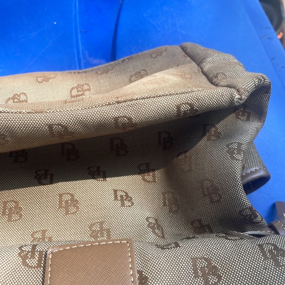 Dooney & Bourke 1975 taupe brown pink interior 16”/12” strap down 11” - Picture 15 of 17
